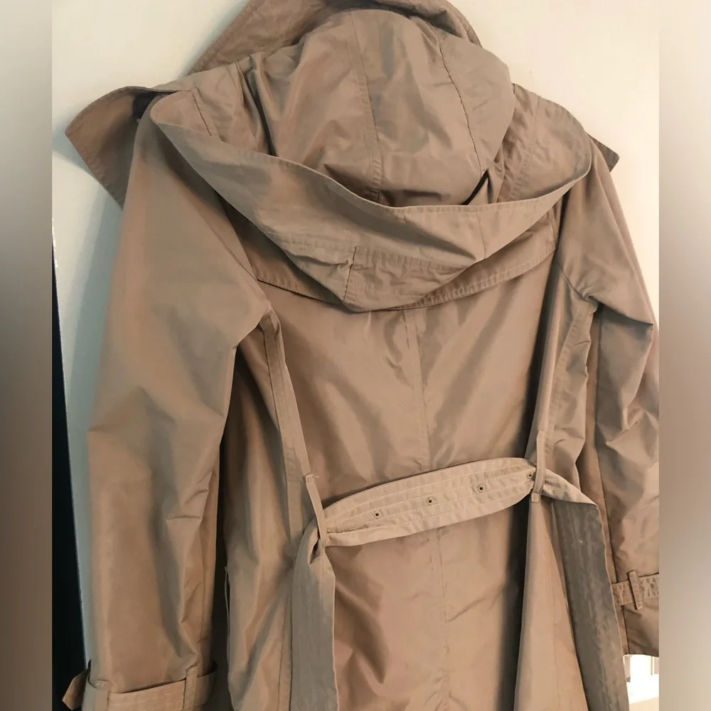 Burberry Tan Trench Coat with Hoodie - Picture 11 of 13